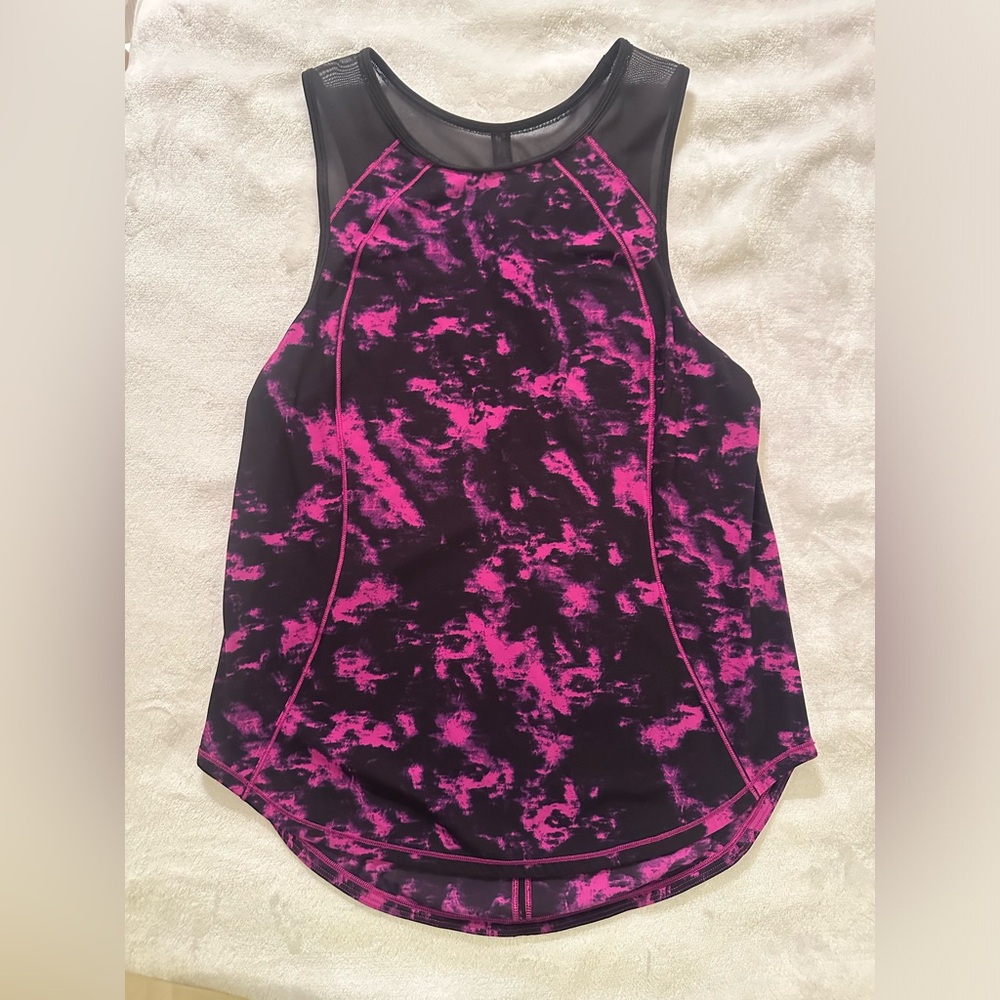 Lululemon size 4 sculpt tank. Navy & pink. EUC